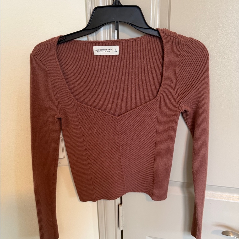 Abercrombie & Fitch Ribbed Scoop-Neck Long Sleeve Top - Brown